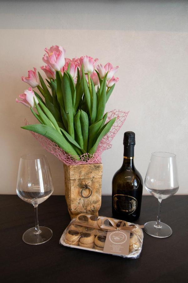 La Lupa Apartment - In The Heart Of Aosta With Car Box Esterno foto