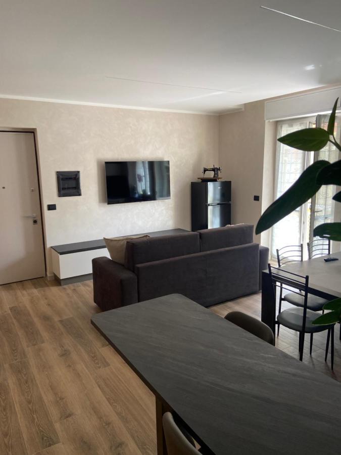La Lupa Apartment - In The Heart Of Aosta With Car Box Esterno foto