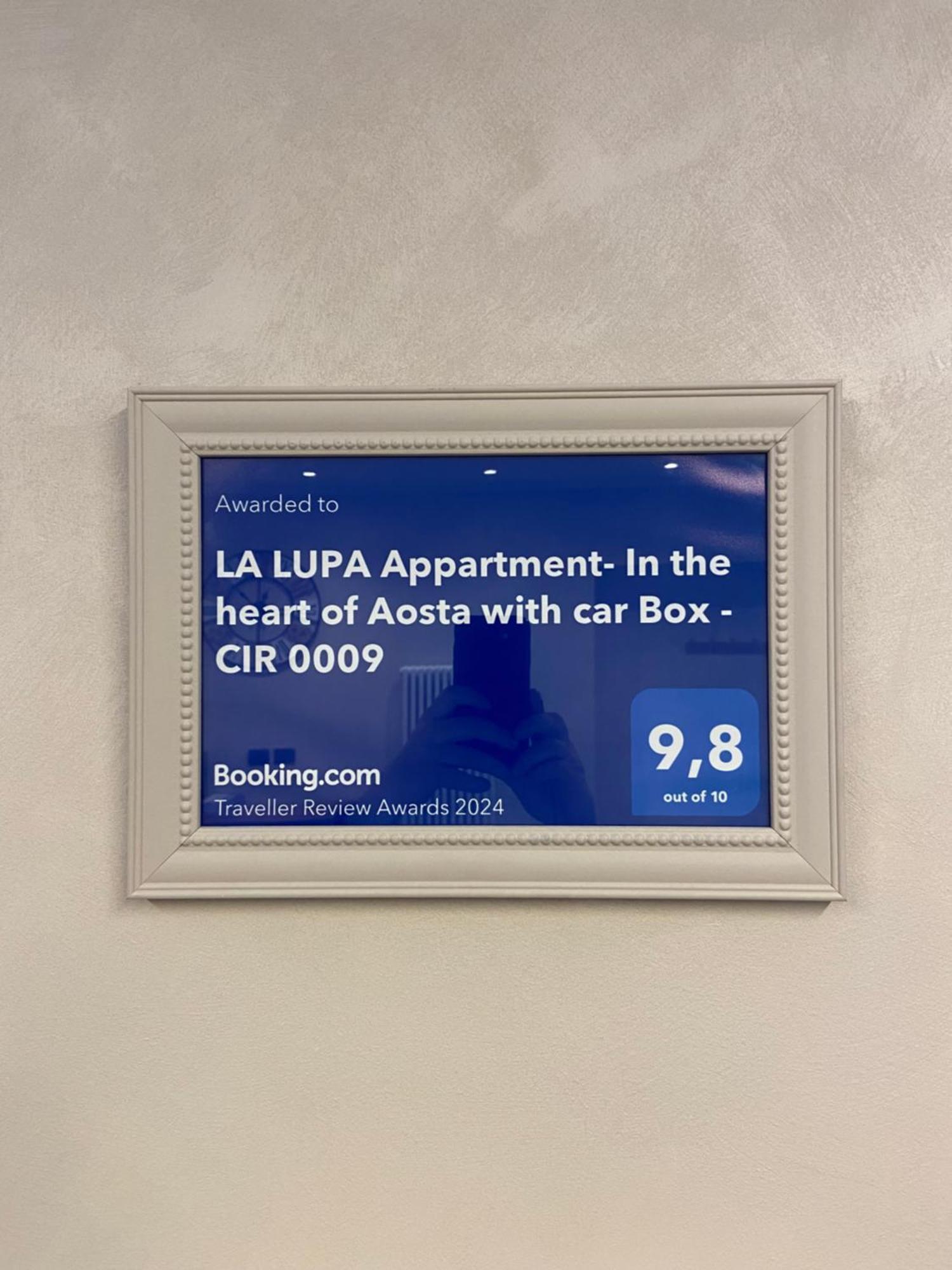 La Lupa Apartment - In The Heart Of Aosta With Car Box Esterno foto